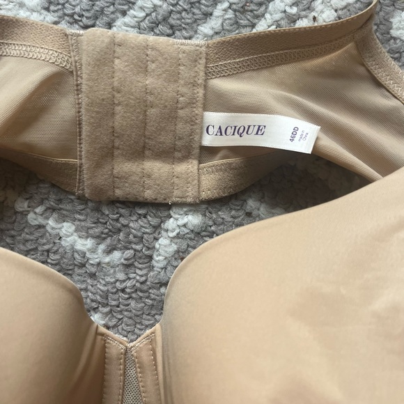 Cacique peach flesh colored bra size 46DD - Picture 3 of 4